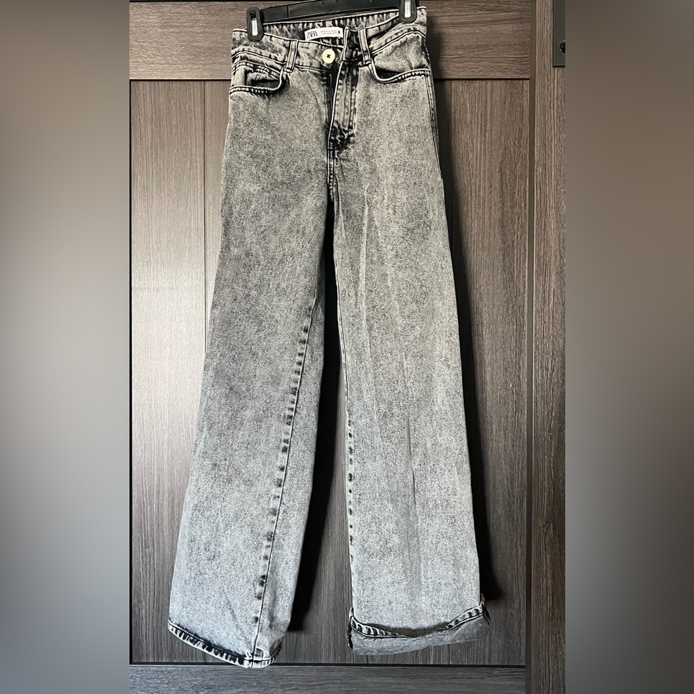 Grey Zara high waisted wide leg jeans size 2